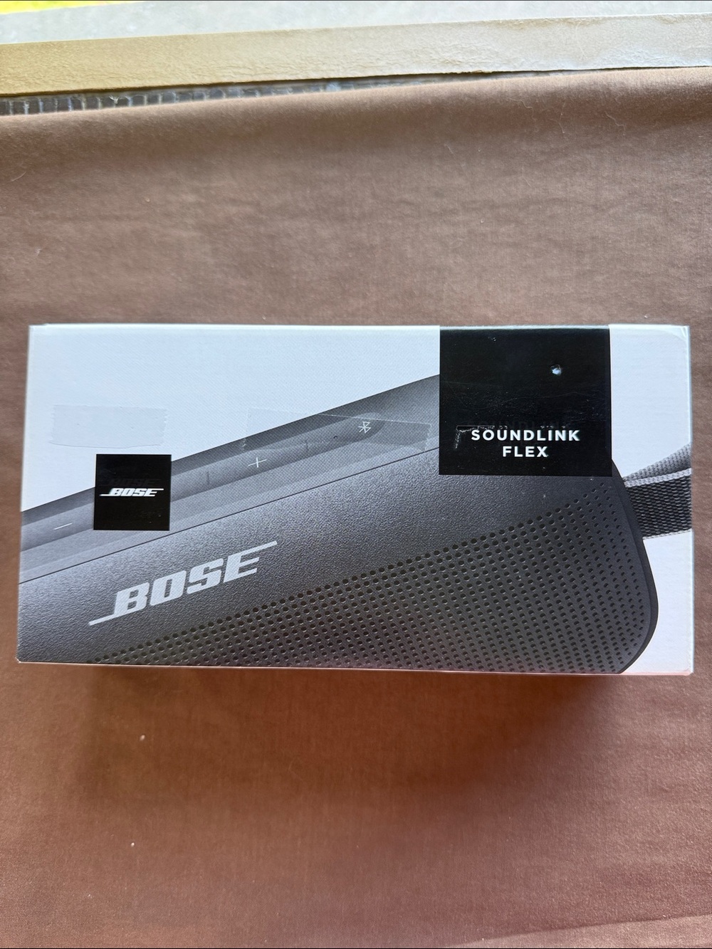 Bose SoundLink Flex Portable Speaker — Black and White Packaging